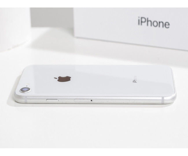 iPhone 8 64gb, Silver б/у